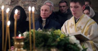 Путин встретил Рождество в церкви на Липне под Новгородом