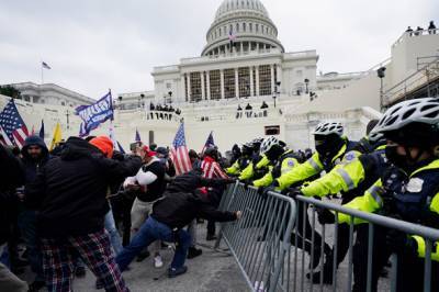 Силовики сообщили о задержанных в ходе протестов в Вашингтоне