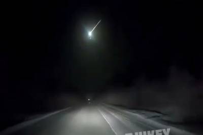 Жители Якутии стали очевидцами падения метеорита