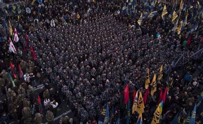Harper's: почему Киев создает армии националистов