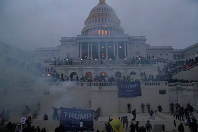 Дональд Трамп - Роберт Конти - Четыре человека погибли в ходе протестов в Вашингтоне - lenta.ru - США - Вашингтон