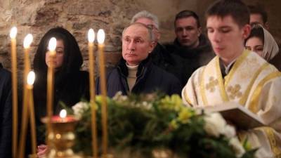 Путин обратился к россиянам с поздравлениями по случаю Рождества Христова