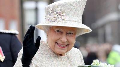 В Британии выпустят новую пятифунтовую монету в честь 95-летия королевы