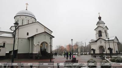 Александр Лукашенко зажег рождественскую свечу в храме Воздвижения Креста Господня