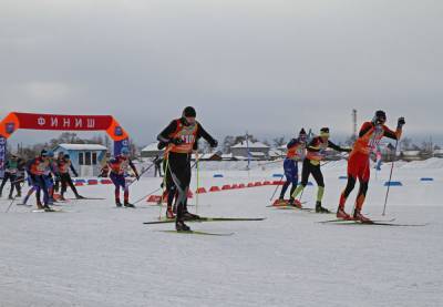 Более 220 спортсменов собрались на "Рождественской лыжне" в Троицком