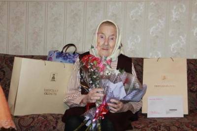В Тверской области ветеран Великой Отечественной войны отметила столетний юбилей