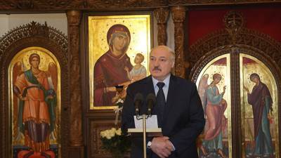 В Рождество Лукашенко призвал белорусов "взять в руки голову"