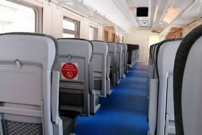 В пригородном поезде Тверской области появились новые сидячие вагоны