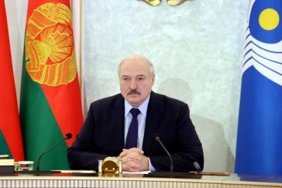 Лукашенко предложил белорусам задуматься о будущем