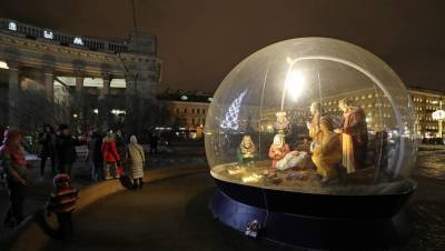 Сотни верующих посетили рождественскую службу в Казанском соборе