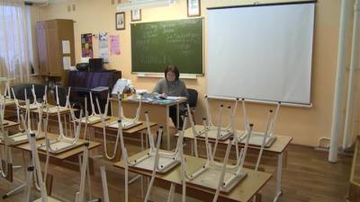 Для школьников Свердловской области отменяют "удаленку"