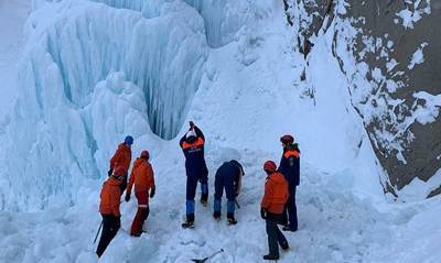 На Камчатке в результате обрушения льда на Вилючинском водопаде погиб один человек