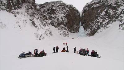 Видео с места обрушения глыбы льда на Камчатке