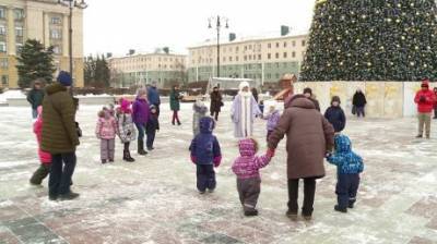 На площади Ленина для пензенцев устроили рождественскую программу