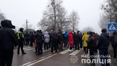 Под Харьковом люди перекрывали трассу из-за подорожания газа