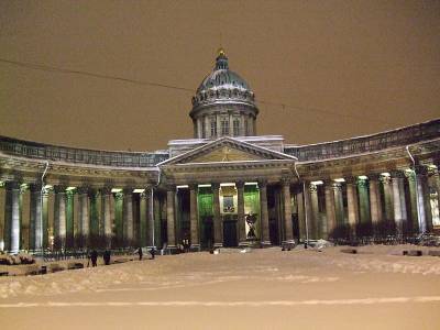 Рождественские службы прошли в 180 храмах Петербурга