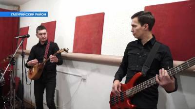 Думбыра и бас-гитара: рокеры из Башкирии придумали новый стиль