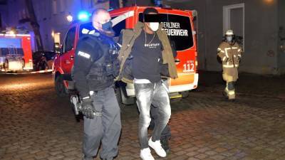 Травмировали пять полицейских: беженцы устроили дикую погоню в Берлине