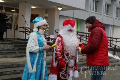Рождественский концерт «Новогоднее рандеву» сегодня прошел на городской площади в Свислочи