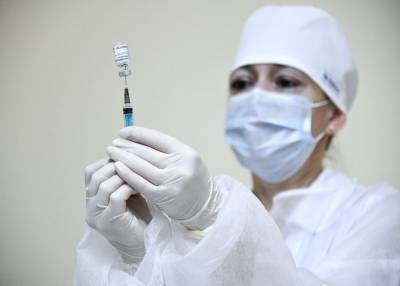ВОЗ сотрудничает с 15 производителями вакцин от коронавируса