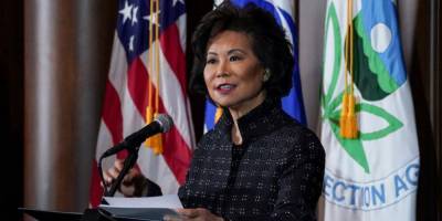 Министр транспорта США Элейн Чао после произошедшего в Капитолии уходит в отставку — CNN
