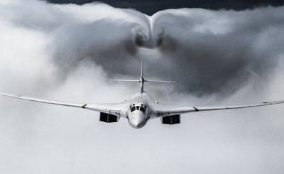 Возрождение бомбардировщика Ту-160: первый полет с новыми двигателями показал, что данный самолет будет востребован в боевых действиях еще как минимум 30 лет (Sina, Китай)
