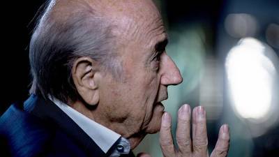 Экс-президент ФИФА Блаттер попал в больницу