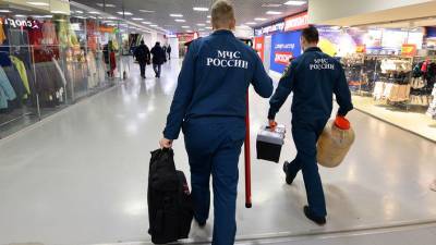 Ринат Еникеев - В МЧС оценили пожарную безопасность в ТЦ после трагедии в «Зимней вишне» - gazeta.ru - Кемерово