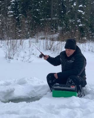 Мэр Кемерова опубликовал фото с рыбалки