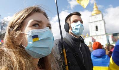 Украина перешла в режим жесткого карантина