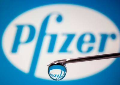 Вакцина Pfizer показала эффективность против «британского» штамма коронавируса