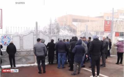 На акции протеста в Ереване требуют не вывозить их детей в Карабах