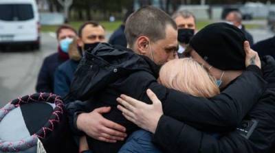 В Украину вернулись моряки, которых пять лет удерживали в Ливии