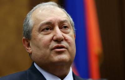 Covid в тяжелой форме: президент Армении ушел на «удаленку» в Лондоне