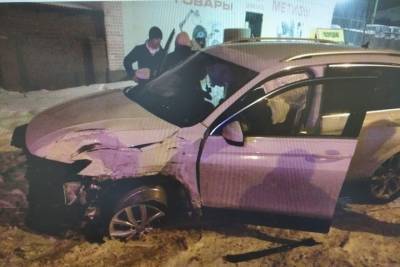 В Тульской области в аварии пострадали водитель и несовершеннолетний пассажир