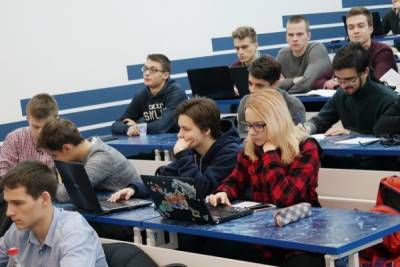 Стипендии Президента Беларуси назначены 182 студентам и курсантам