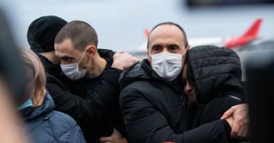 Четверо украинцев, которых удерживали в Ливии, уже дома