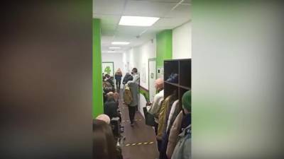 Петербуржцы вновь пожаловались на очереди в поликлиниках Петербурга
