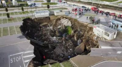 В Италии мощный взрыв у больницы образовал воронку глубиной в 20 метров