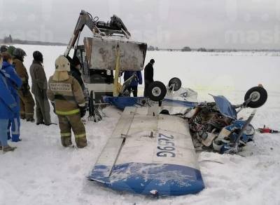 Фото: самолет разбился у деревни Ильино. Предварительно: экипаж погиб, выжил ребенок