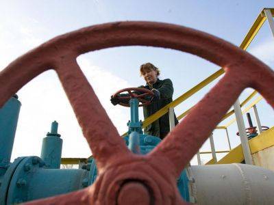 Нефть Brent выросла в цене впервые за год