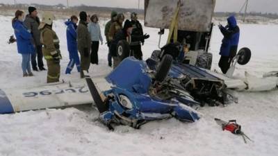 Легкомоторный самолет Piper рухнул на аэродроме под Петербургом