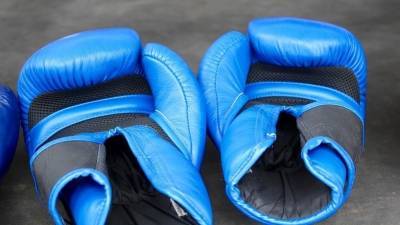 Экс-боксер из Нижнего Новгорода сломал кости сыну в ходе "тренировок"