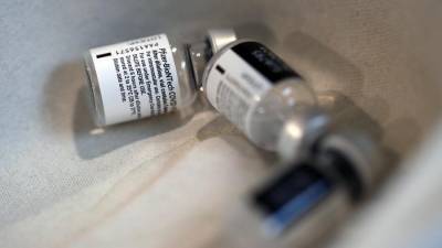 Пушков усомнился в безопасности вакцины компании Pfizer