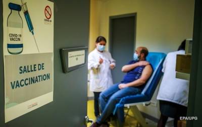 Власти Украины обратились за помощью в получении вакцины от коронавируса