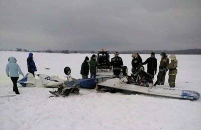 Три человека погибли при падении частного самолёта в Ленобласти