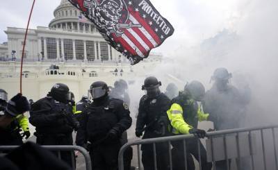 Сторонники Трампа ворвались в здание Конгресса США