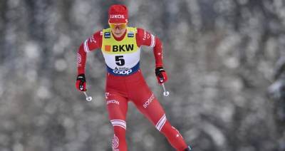 Лыжница Непряева победила в масс-старте на "Тур де Ски"