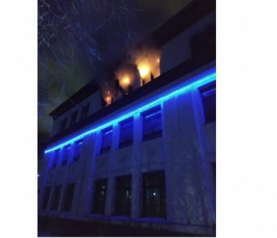 В Инте загорелась школа