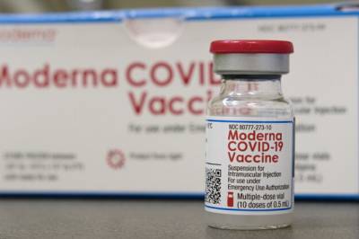 Великобритания одобрила вакцину против коронавируса Moderna